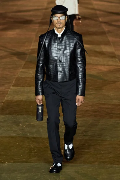 Look 69